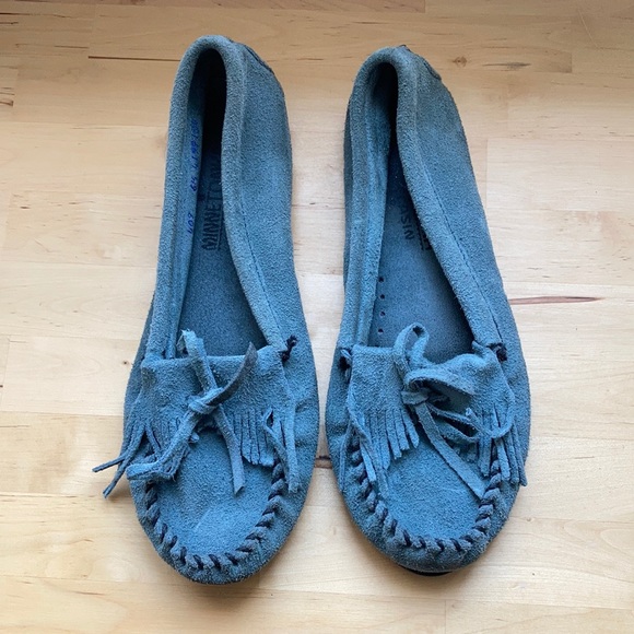 Minnetonka gray-blue suede moccasins - size 6.5 - Picture 2 of 11